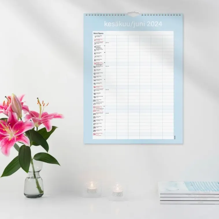 Burde Kalenterit>Perhekalenteri 2024 Perhekalenteri Kateva