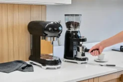 Smeg Kahvi Ja Tee<Kahvimylly Musta Cgf01Bleu