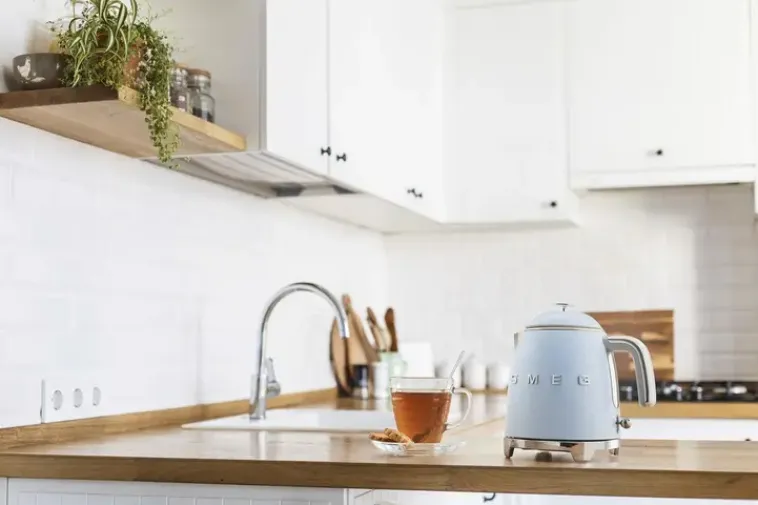 Smeg Kahvi Ja Tee<Vedenkeitin Klf05Pbeu 0,8 Litraa, Vaaleansininen